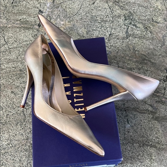 Stuart Weitzman Shoes - Stuart Weitzman Metallic Gold Heels 9